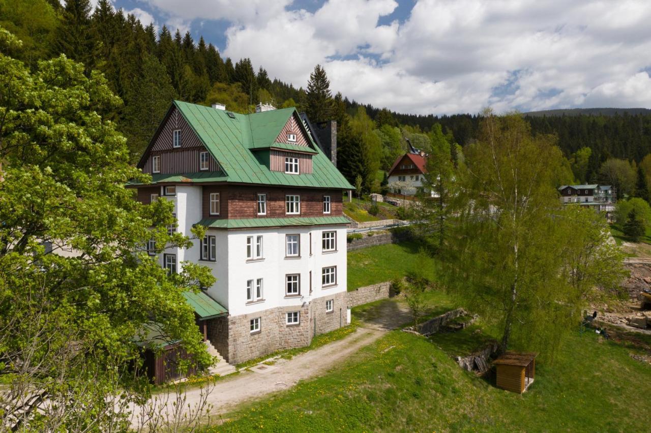 Astoria Inn Szpindlerowy Młyn Zewnętrze zdjęcie