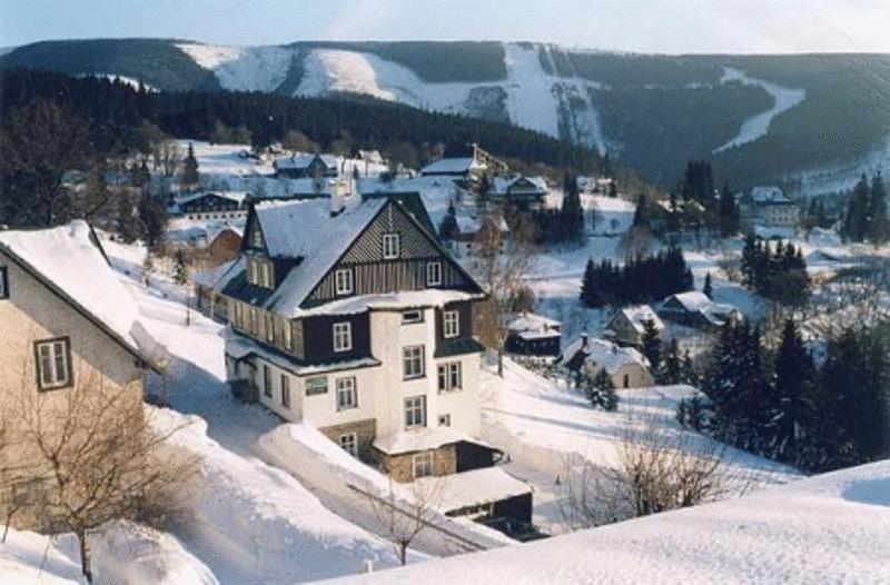 Astoria Inn Szpindlerowy Młyn Zewnętrze zdjęcie