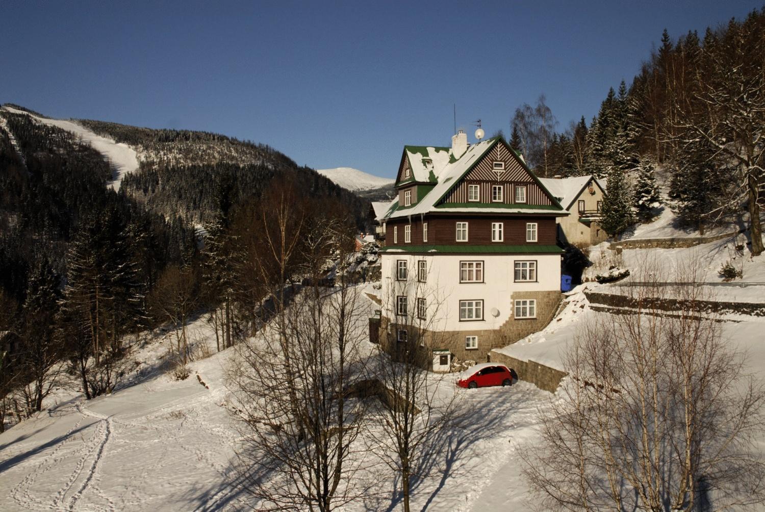 Astoria Inn Szpindlerowy Młyn Zewnętrze zdjęcie